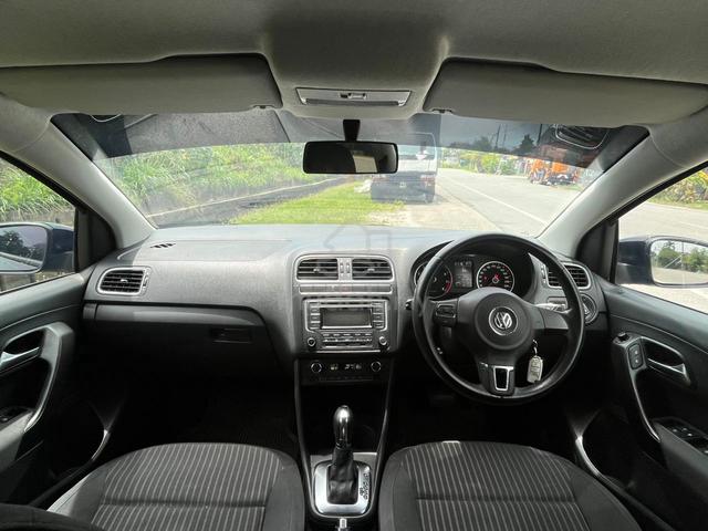 2014 Volkswagen POLO Hatchback 1.6(a) fullloancash - 4