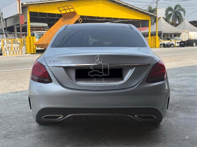 2019 Mercedes Benz C300 2.0 AMG LIN (A) LOAN KEDAI - 4