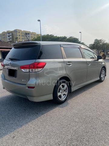 2009/2013 Toyota WISH 1.8 S (A) - 2