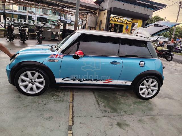 MINI Cooper S R53 1.6 Supercharged 6-Speed Manual - 2
