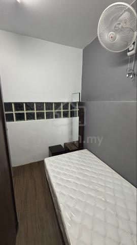 Desa cemerlang small room 1