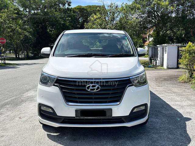 2018 Hyundai GRAND STAREX 2.5 ROYALE /FULL SERVICE - 2