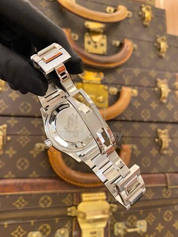 Carousel Image