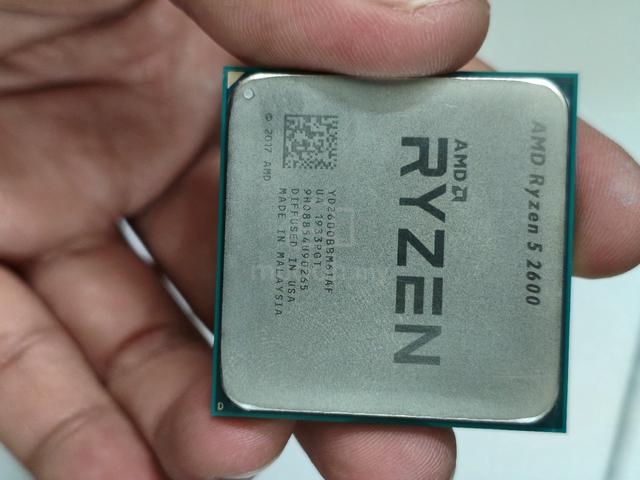 AMD Ryzen 5 2600 Processor + Stock Fan - photo 3 of 5