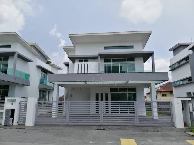 【MORE NEGO】New Bungalow House Modern Design Anggun Ivory Heights 1