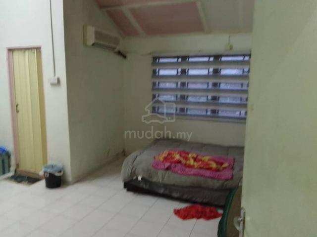 Rumah Teres 2 Tingkat, Taman Taming Jaya, Balakong 1