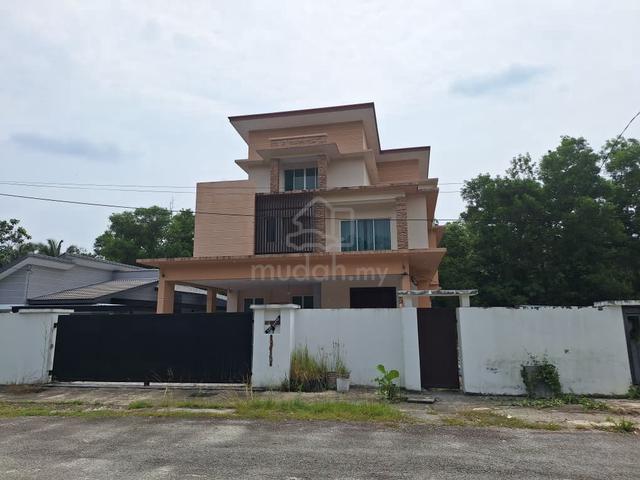 [RUMAH BARU] Tiga Tingkat Bungalow Eksklusif Sungai Merab Kajang 1
