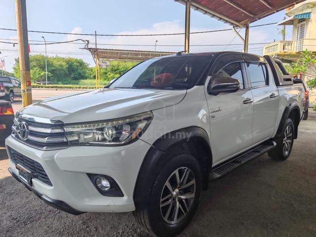 2017 Toyota HILUX 2.8 G VNT (A) - 1