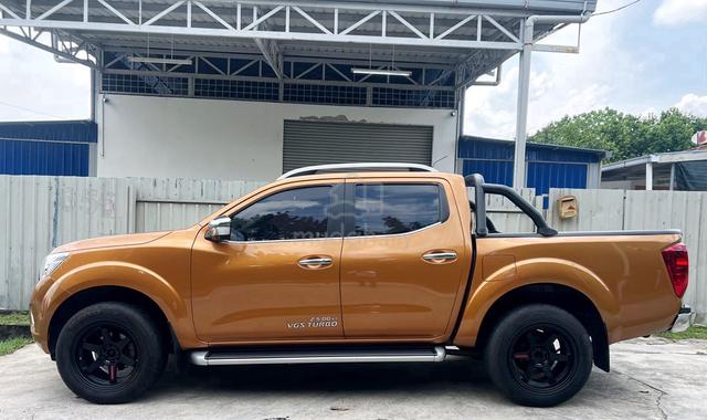 2019 Nissan NAVARA 2.5 VL (A) 4X4 TRUE YEAR MADE - 4