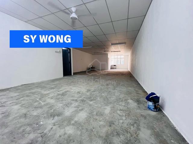 【Cheapest Facing main Road】 1st Floor shop @ Tasek near Iconic point 1