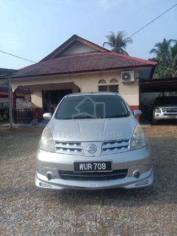 2010 Nissan GRAND LIVINA 1.8 IMPUL (A) - 1