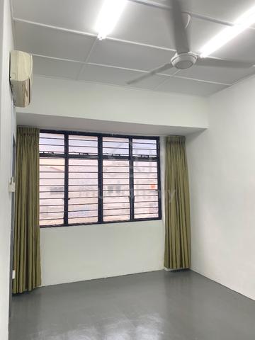 Co Working space in Taman megah 1