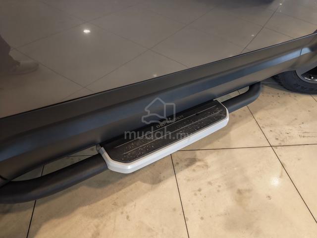 2023 Land Rover DEFENDER 2.0 90 P300 SE (A) - 5