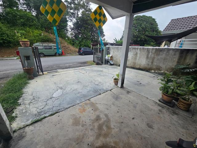 Taman Desa Dahlia Senawang 2Storey House Facing Open 1