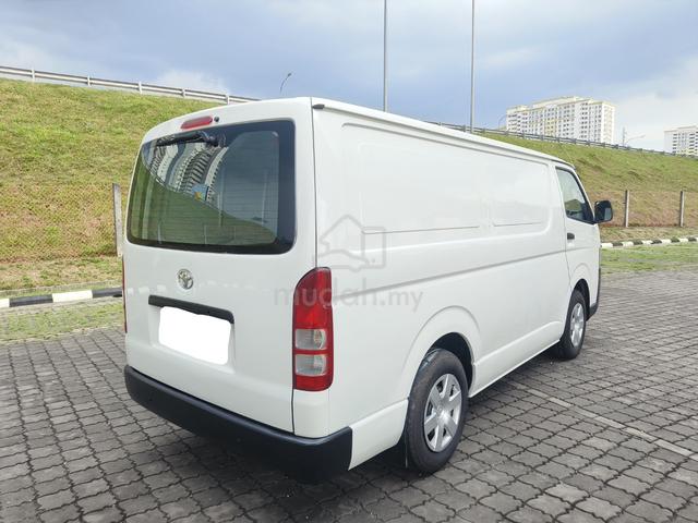 2017 Toyota HIACE 2.5 (M) Panel Van - 3