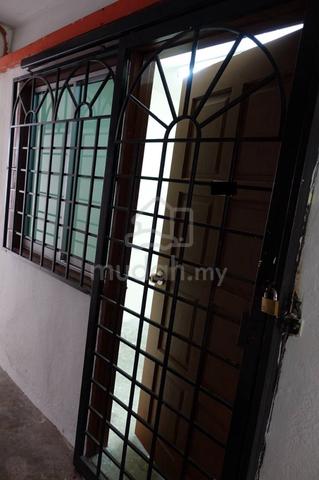 Flat PKNS Seksyen 7 Shah Alam 1