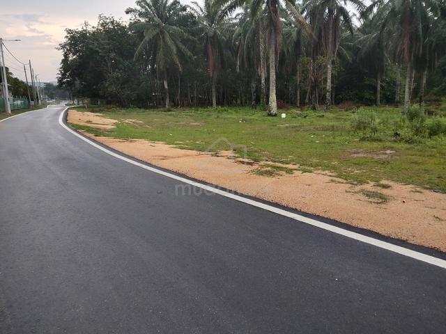 tanah cantik tengah kampong 1