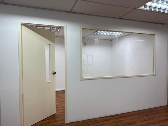 Room Office Space For Rent  Mount Austin 1