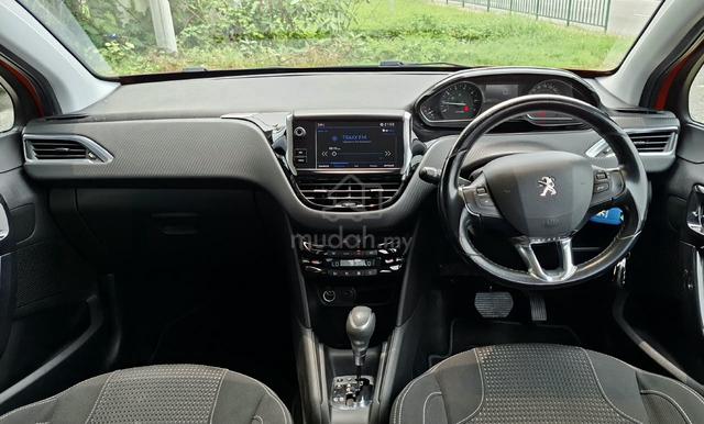 Peugeot 208 1.2 PURETECH (A) turbo touch screen - 4