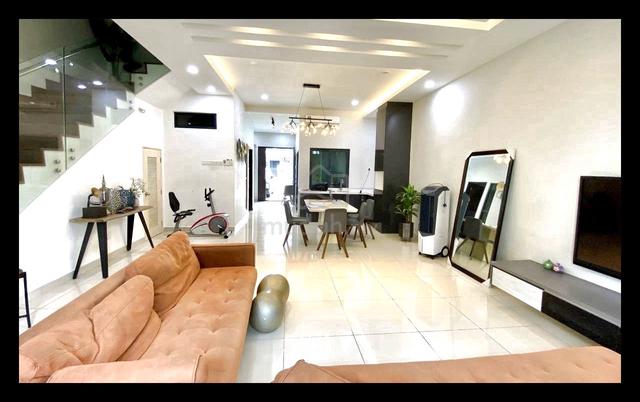 DEPOSIT FLEXIBLEš„FURNISHED RENOVATED 2 Storey OnePark Semenyih Idaman 1