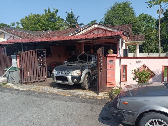 CORNER LOT Taman Bukit Sri Senawang Tanah Luas 1
