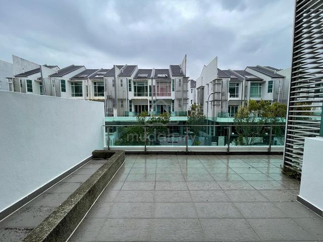 BARED UNIT (22x75) 3 Storey House @ Dolomite Templer 1