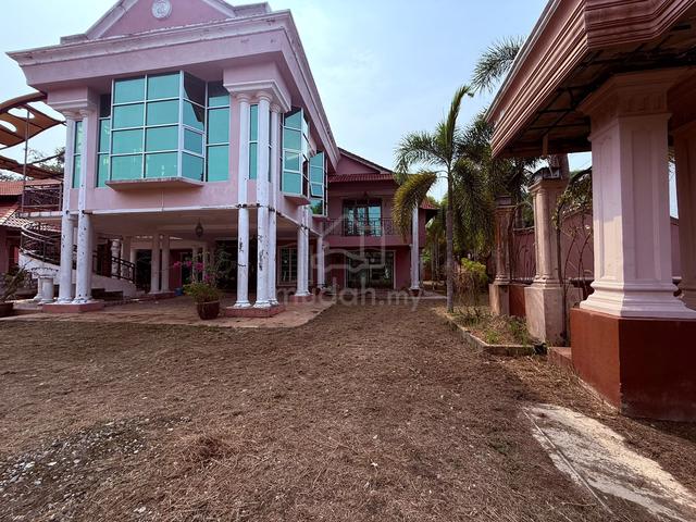 Rumah 9Bilik Tidur 7Bilik Air berserta 2 Lot Tanah untuk dijual 1