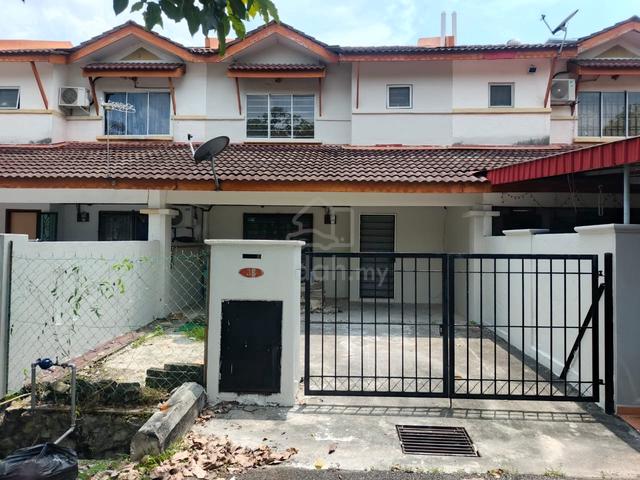 Rumah teres 4 bed 3 bath 1