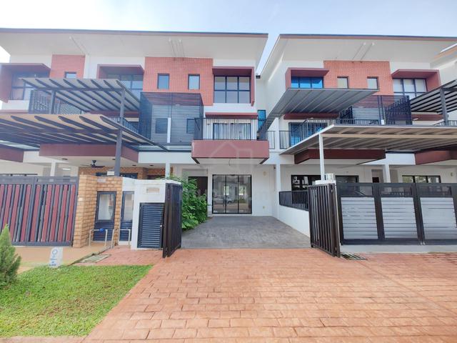 BRAND NEW 3 Storey Terrace House Myra Meranti Puchong 5R 5B BELOW SPA 1