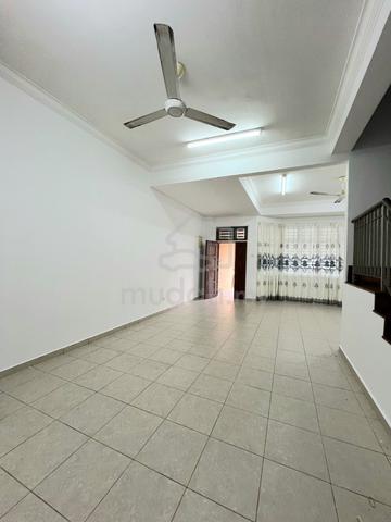 Taman Daya Double Storey Terrace House For Rent 1