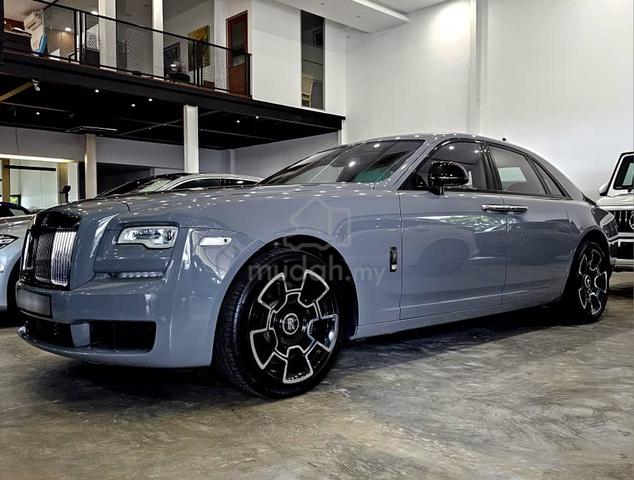2018 Rolls Royce GHOST Black Badge 19k KM only - 2