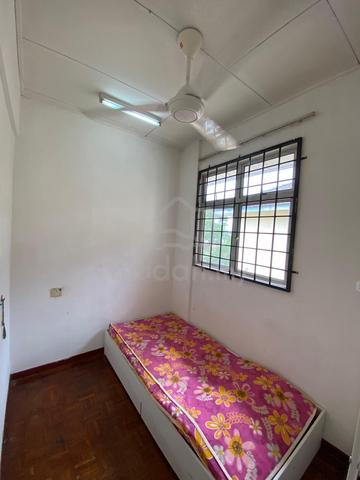 Bilik Sewa Single Kota Warisan , Sepang 1