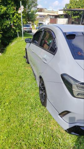 2021 Proton SAGA 1.3 PREMIUM AT MY16 BT P2-13A - 3