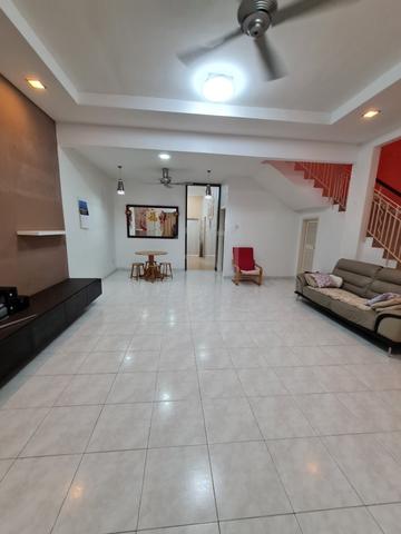 Emerald Park S2 Superlink Terrace Gated Guarded 1