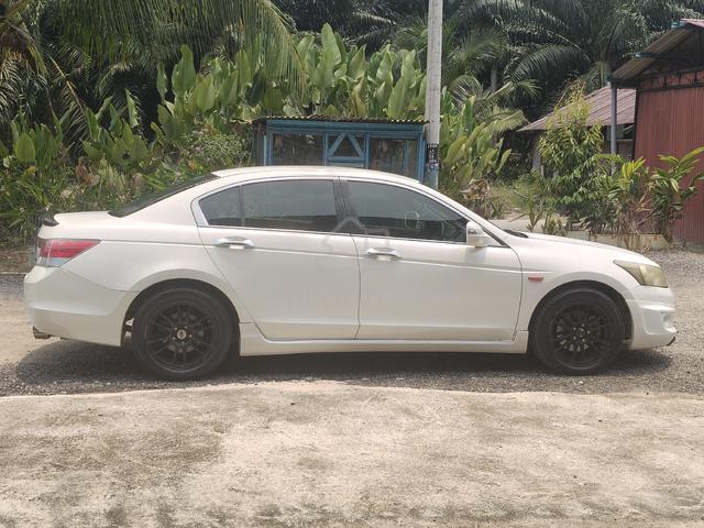 Honda Accord 2.4 cc - 1