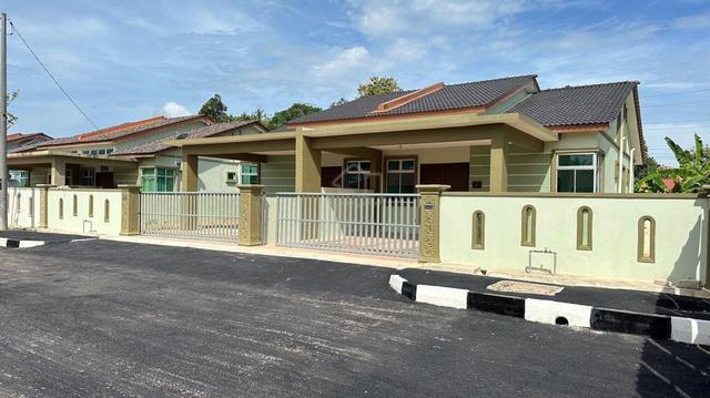 Semi-D Setingkat Jeniang | Freehold | 3 Bilik | 1
