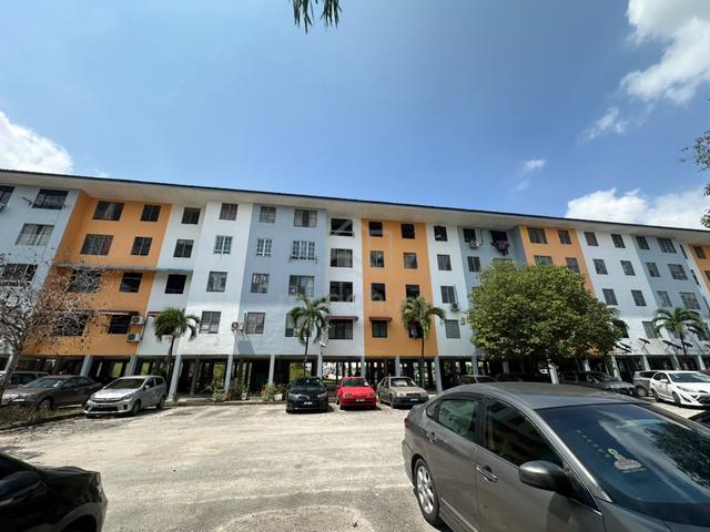 Flat Sri Lanang (Desa Tebrau) 1
