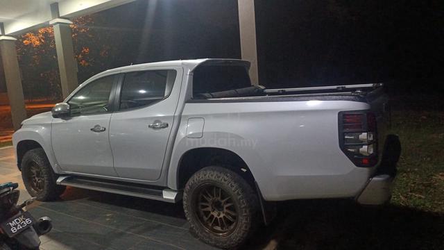 2021 Mitsubishi TRITON 2.4 VGT PREMIUM MY19 L200 - 2