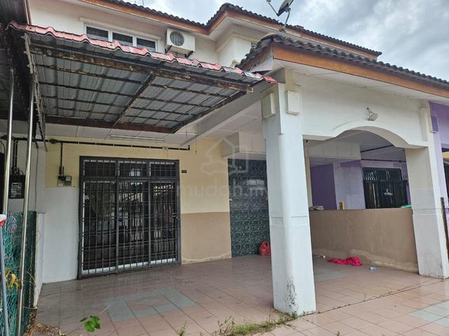 Kulai taman sri putri 2 storey terace house full loan unit 1