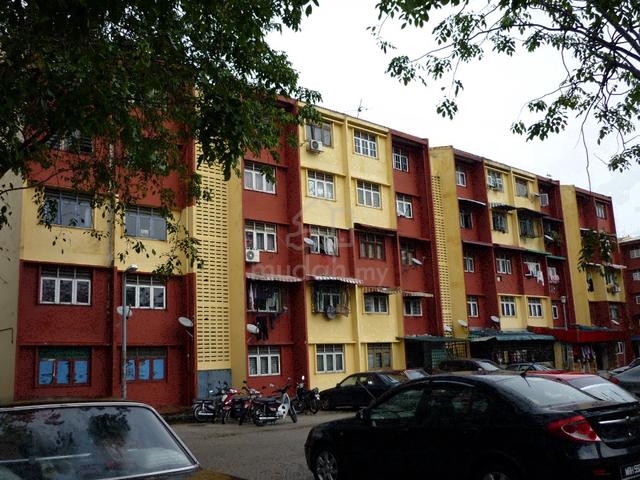 Bilik sharing (PEREMPUAN Melayu) FLAT SEKSYEN 19 SHAH ALAM 1