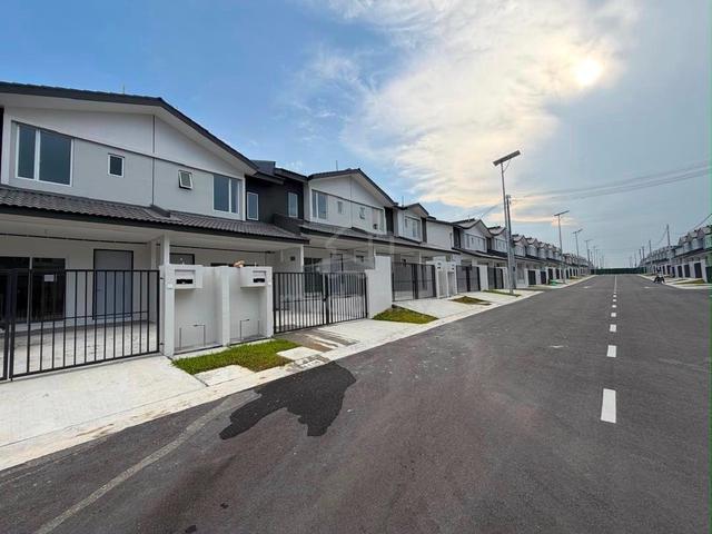 Brand New @ Bestari Perdana (Jalan Allamanda) @ 2Storey House 18x65ft 1