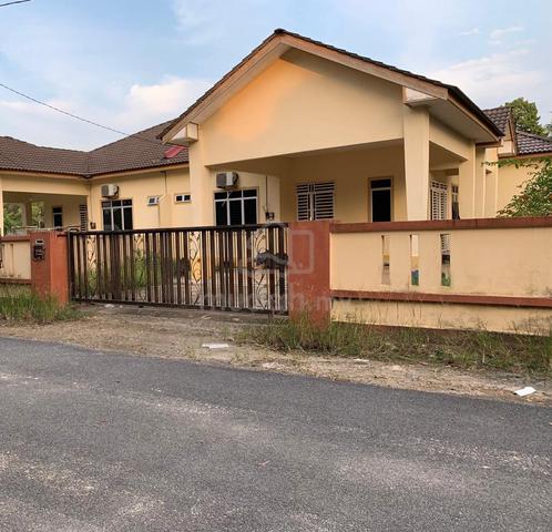 Rumah Sewa di Kg Santong, Paka 1