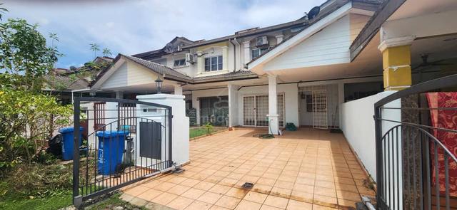 Double Storey House For Rent @ Bukit Rimau-Kota Kemuning 1