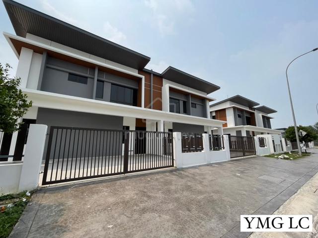 Below Market Price! Canary Garden Green Pines Bestari Klang Brand New 1