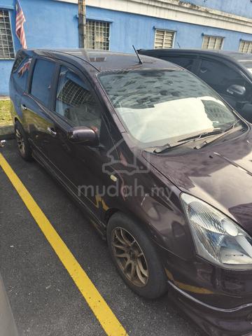 2011 Nissan GRAND LIVINA 2.0 - 2