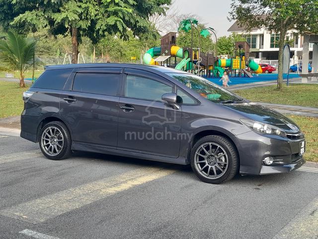 2013 Toyota WISH 1.8 S FACELIFT (A) - 2