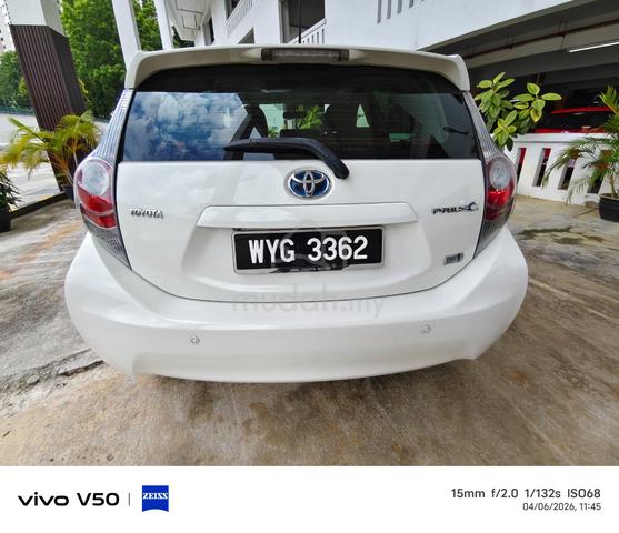 2013 Toyota PRIUS C 1.5 (HYBRID) (A) - 5