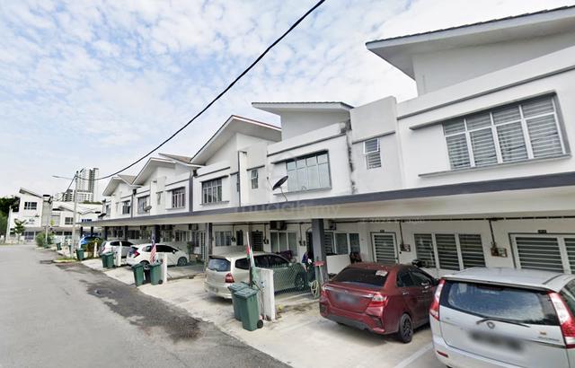 Townhouse Taman Universiti Bangi Near to GMI 💢 Ready Move In 1