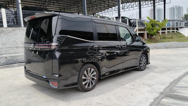 2023 Toyota VOXY 2.0 S-Z (A) - 4