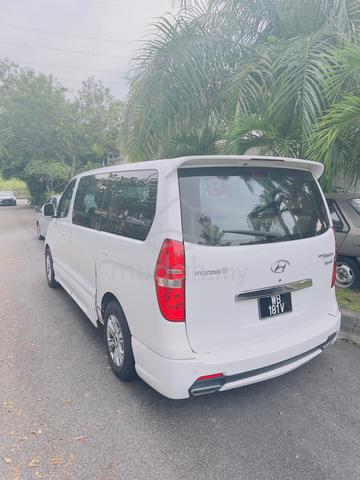 2015 Hyundai GRAND STAREX 2.5 ROYALE DELUXE (A) - 2
